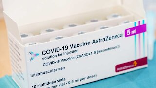 Le vaccin d'AstraZeneca est officiellement suspendu au Québec pour les moins de 55 ans