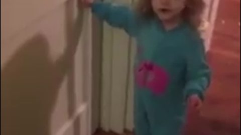 Tot Girl Locks Mom Out