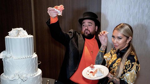 ‘Pawn Stars’ Chumlee Grabs a Fistful of Cake During Pre-Wedding Bash