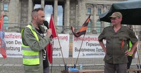 Ukrainer Desaster Gelbwesten Berlin vor dem Reichstag Berlin 23.07.2022