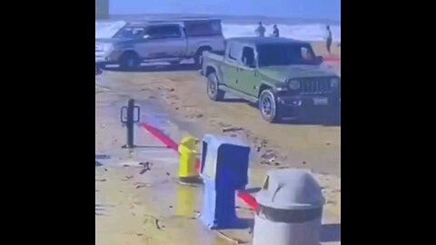 Dramatic Ventura Beach Wave Crash: Unveiling the Intensity | 8 Hospitalized! #CAWX