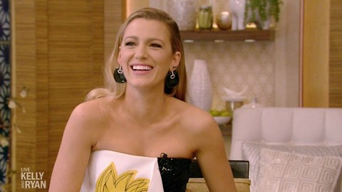 Ryan Reynolds trolls wife, Blake Lively