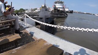 USS Cod submarine strikes Coast Guard vessel while departing Cleveland for repairs