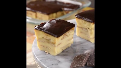 NO BAKE CUSTARD CREAM CAKE