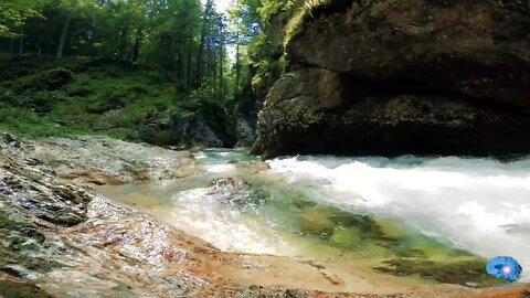 eYe KWU - Small Water Stream Creek (Soothing Relaxing Meditation & Yoga Healing Spirit Soul)
