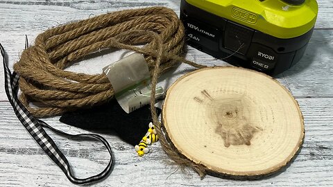 Hanging Bee Hive DIY || Using Dollar Tree Wood Slice || Just 1 Quick & Easy Craft Idea