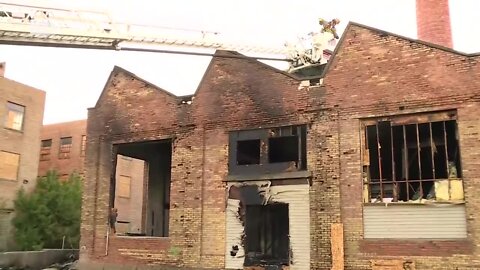 Fond du Lac firefighters battle large fire at abandoned Northern Casket Company