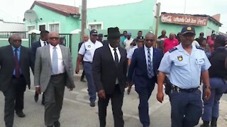 South Africa - Cape Town - Minister of police visits the crime scene in Khayelitsha (video) (wMJ)