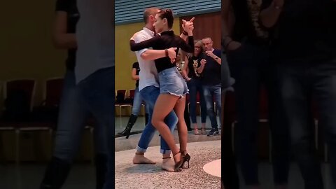 Wow 😲 Dance Tutorial #kizomba #shorts