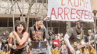 Protesters Rock Out Against Trump at Manhattan Courthouse Rally