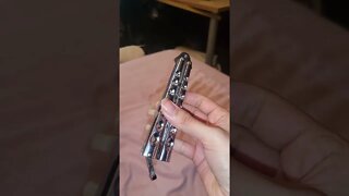 HOW TO DO BUTTERFLY KNIFE FOR BEGINNERS #SHORTS