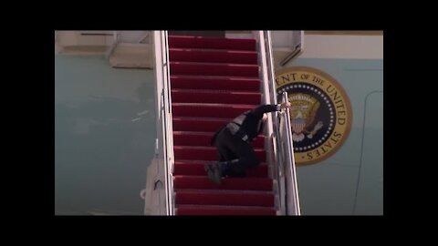 White House says Biden doing fine after stumbling while boarding Air Force One