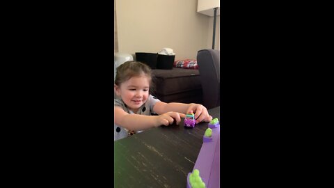 Charlotte’s Cutie Car Toy Review