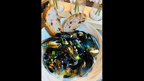 Mussel with Garlic Butter Sauce