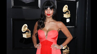 Jameela Jamil sells clothes to support refugees