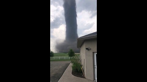 Insane Land Spout Tornado 🌪️
