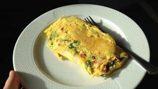 Robot cooks the perfect omelet!