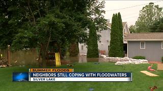 Residents near Fox River still coping with floods