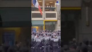 A SEA OF NYPD PAY THEIR RESPECTS TO FALLEN OFFICER