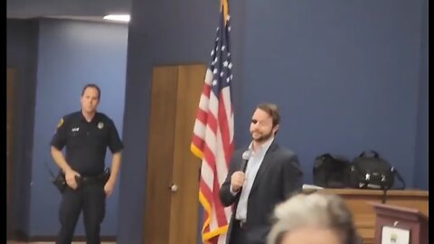 Crashing DAN CRENSHAW'S event and calling out his funding from Bill Gates & Love for Ukraine 🇺🇦