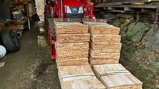 Putting on wood shingles