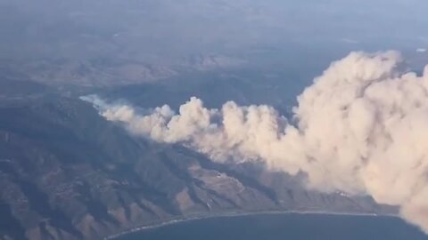 Airline passenger captures footage of Alisal Fire in Santa Barbara County