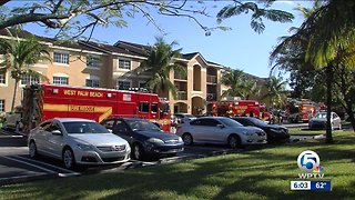 Apartment fire displaces 5 people in West Palm Beach