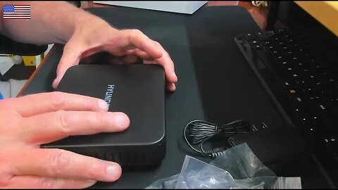 Hyundai Mini PC unboxing and all the Linux OS distros.