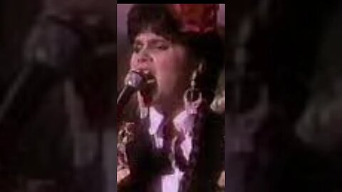 Celebrating Musical Diversity Linda Ronstadt's Bilingual Triumph with 'Canciones de Mi Padre' #short