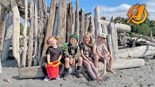 Family Builds Bushcraft Driftwood Fort on the Beach