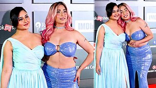 Rashmi Desai Friend Neha Bhasin Spotted Helping her in Handling her Long Tail Outfit At Jio Mami 😍🔥📸