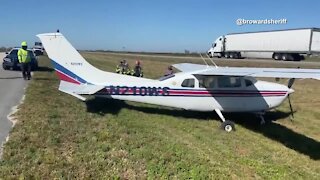 Small airplane makes emergency landing on Sawgrass Expressway