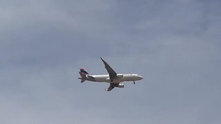 Airbus A320 PR-TYV na final antes de pousar em Fortaleza vindo de Teresina