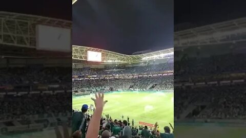 Torcida do Palmeiras xingando Lula no Allianz Parque - 22/10/2022