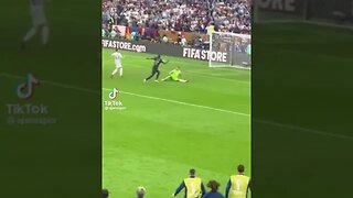 Defesa no último minuto da final da Copa de 2022 - Argentina 3x3 França - Goleiro Martínez
