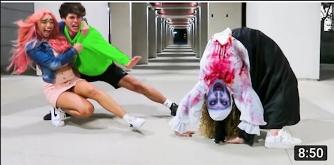 SCARY Halloween Prank On Friends!