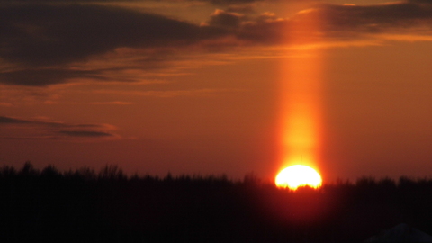 Sun pillar atmospheric effect time lapse