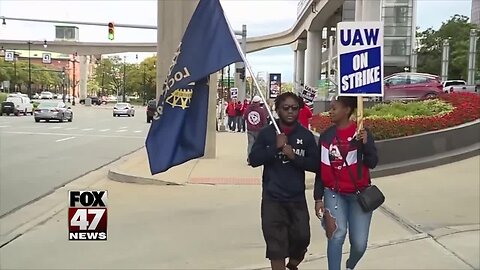 UAW strike against GM enters 22 day