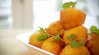 Chile and Cheese Fritters