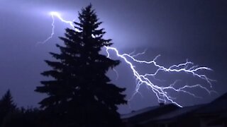 Les orages les plus spectaculaires de l'été dernier au Québec !