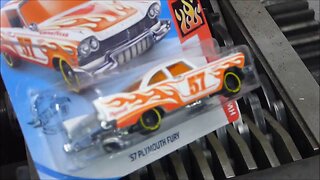 Unboxing and shredding Hot Wheels cars