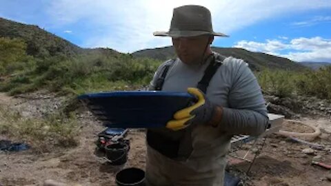 Prospecting Arizona - Gold Dredging a Creek Bank.