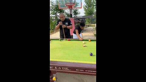 Funny Video billiards 2946