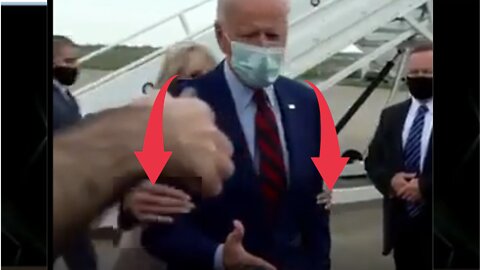 Watch: Jill Biden pulls Joe Biden away from reporters...