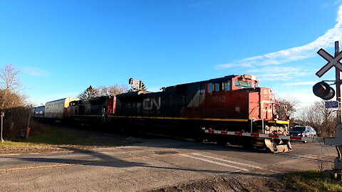 Westbound Manifest CN 8942 & CN 8922 Locomotives In Ontario