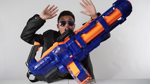 NERF TITAN CS-50 MiniGun Drum Loaded Automatic Machine Blaster Unboxing Test Fire Elite Dart Blast