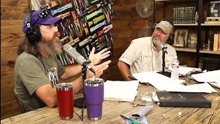 Jase's Awkward Trip to Buy Women's Underwear and Why Missy Was Upset with Him | Ep 311