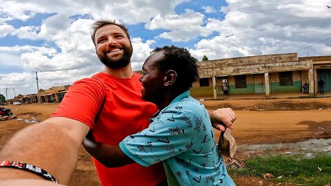 This is what Really happens at the Kenya Tanzania border! 🇰🇪 🇹🇿