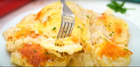 Creamy Gratin Potatoes in Bechamel (White) Sauce