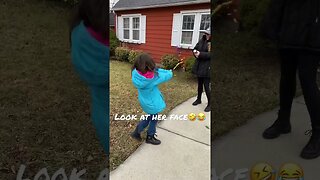 Mom surprised by confetti popper🤣 #shorts #viral #cute #funny